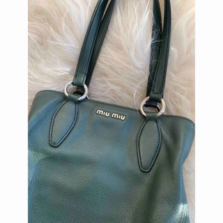 ミュウミュウ(miumiu)のmiumiu ショルダーバッグ(ハンドバッグ)