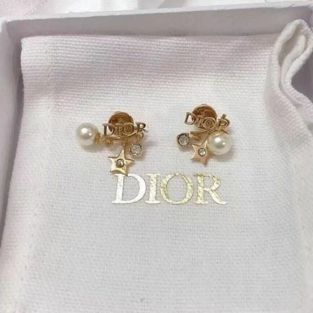 Christian Dior(クリスチャンディオール)の●新品/正規品● Dior DIO(R)EVOLUTION ピアス レディースのアクセサリー(ピアス)の商品写真