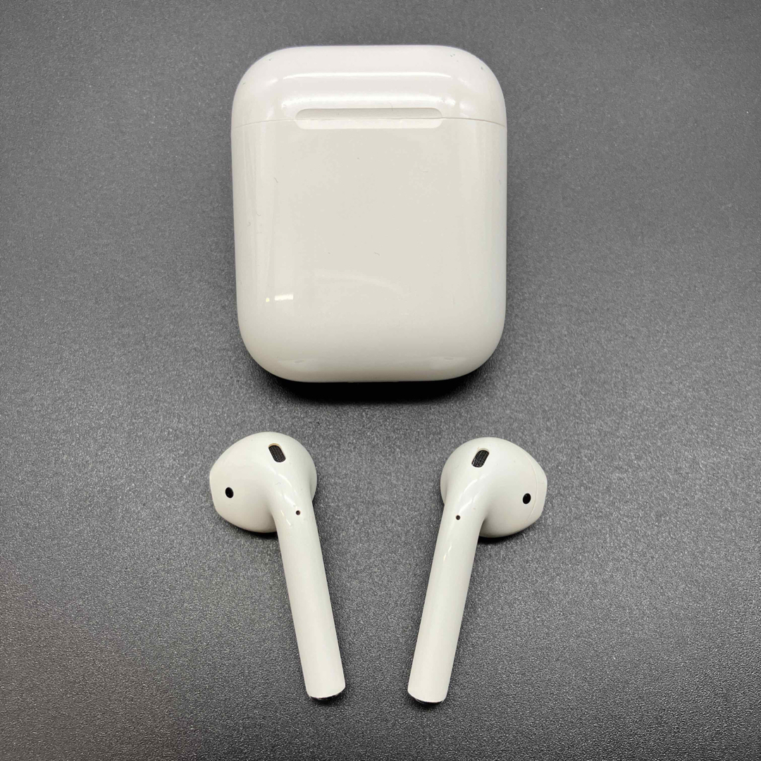 ヘッドフォン/イヤフォン即決 Apple アップル AirPods エアーポッズ 第二世代