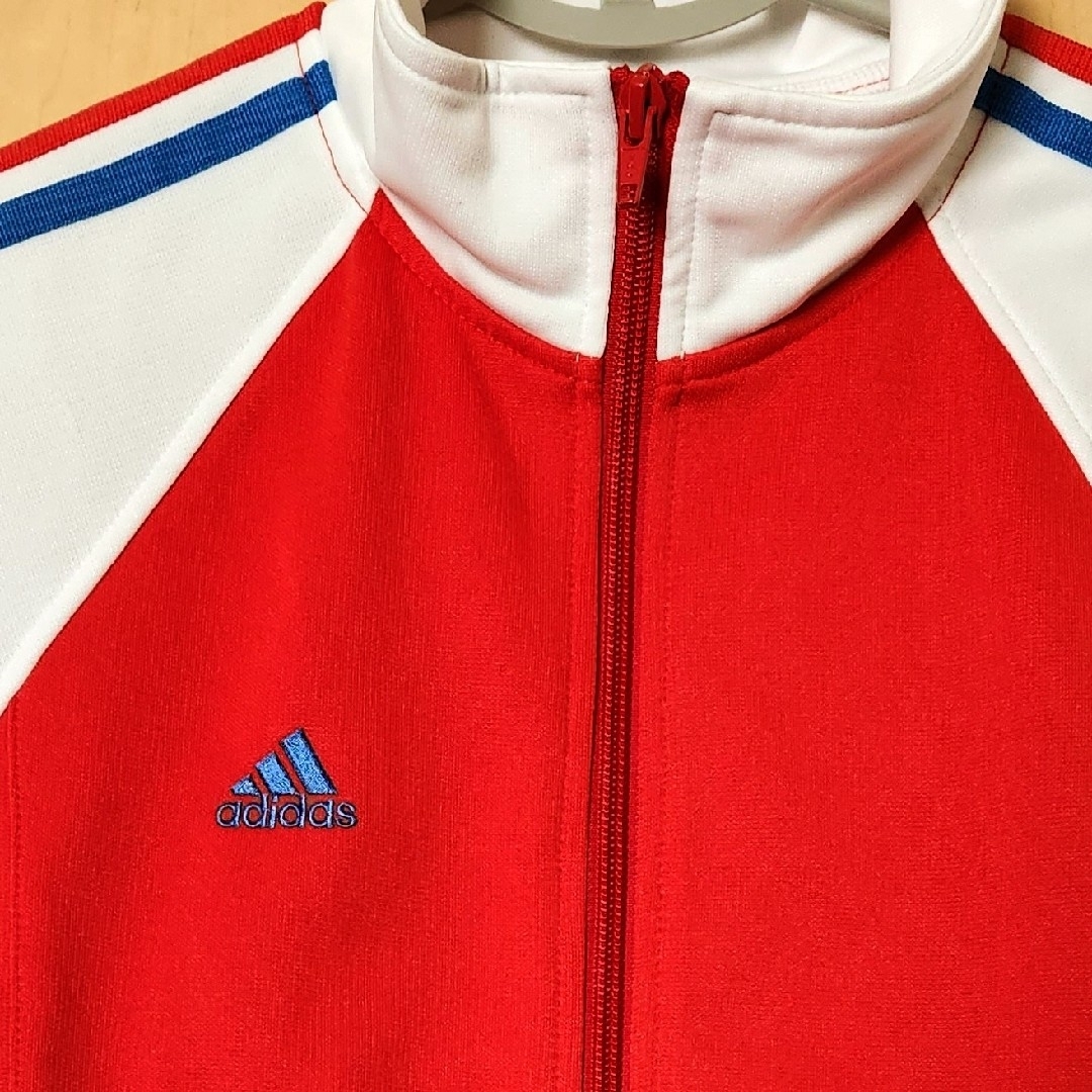 adidas(アディダス)のアディダス  レディース ジャージ Ｍ 赤×白×トリコロール 美品 used スポーツ/アウトドアのサッカー/フットサル(ウェア)の商品写真