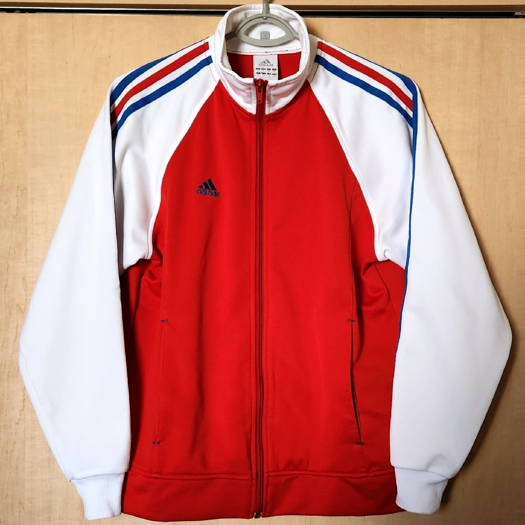 adidas(アディダス)のアディダス  レディース ジャージ Ｍ 赤×白×トリコロール 美品 used スポーツ/アウトドアのサッカー/フットサル(ウェア)の商品写真