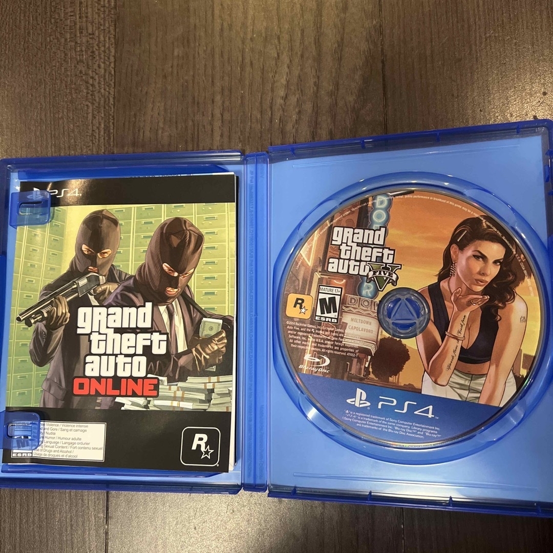 PS4本体+コントローラーx2