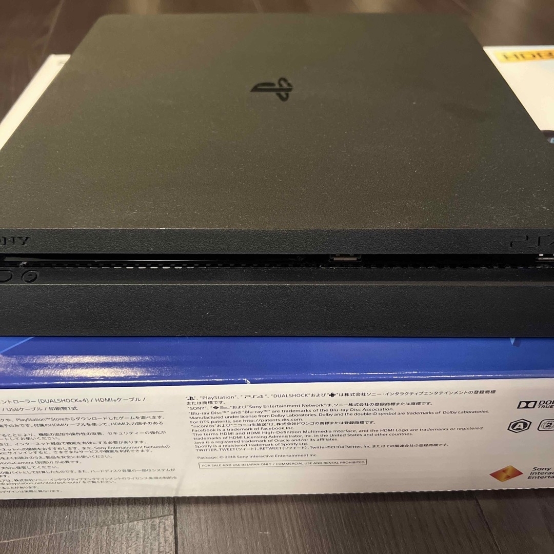 PlayStation4(プレイステーション4)のPS4本体、コントローラーx2、ゲームソフト エンタメ/ホビーのゲームソフト/ゲーム機本体(家庭用ゲーム機本体)の商品写真