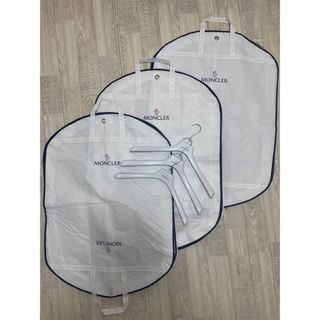MONCLER(押し入れ収納/ハンガー)のフリマアイテム一覧 MONCLER(押し入れ収納/ハンガー)のフリマアイテム一覧