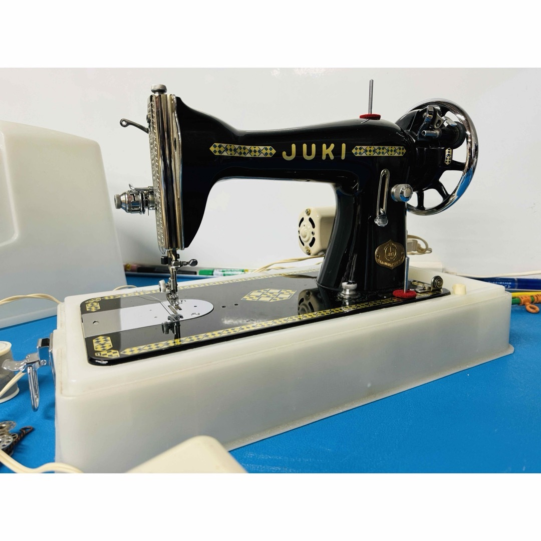 昭和レトロなアンティークミシン - 家具 昭和レトロなアンティークミシン - 家具