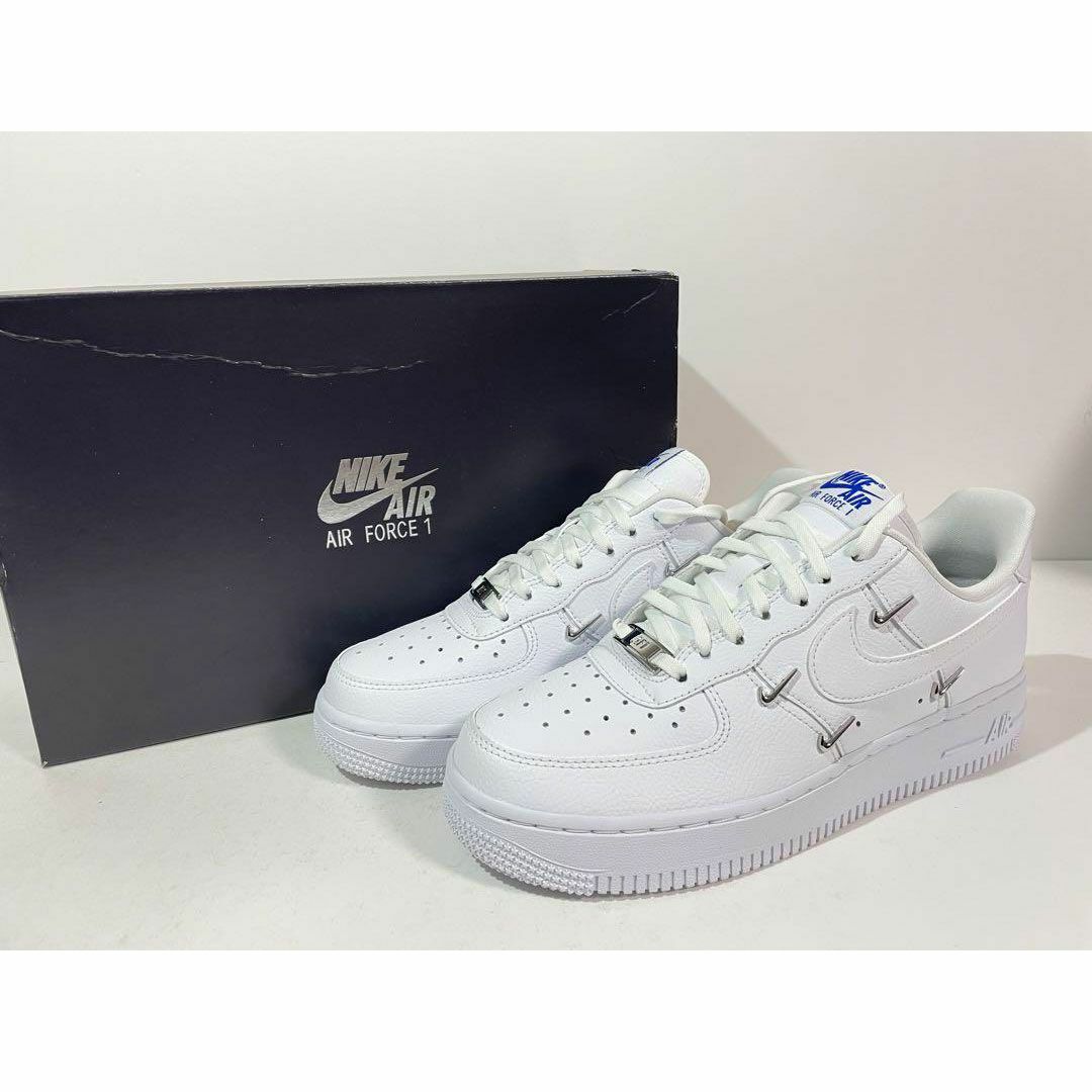 NIKE - 【新品】24㎝ NIKE WMNS エアフォース1 '07 LX ホワイトの通販