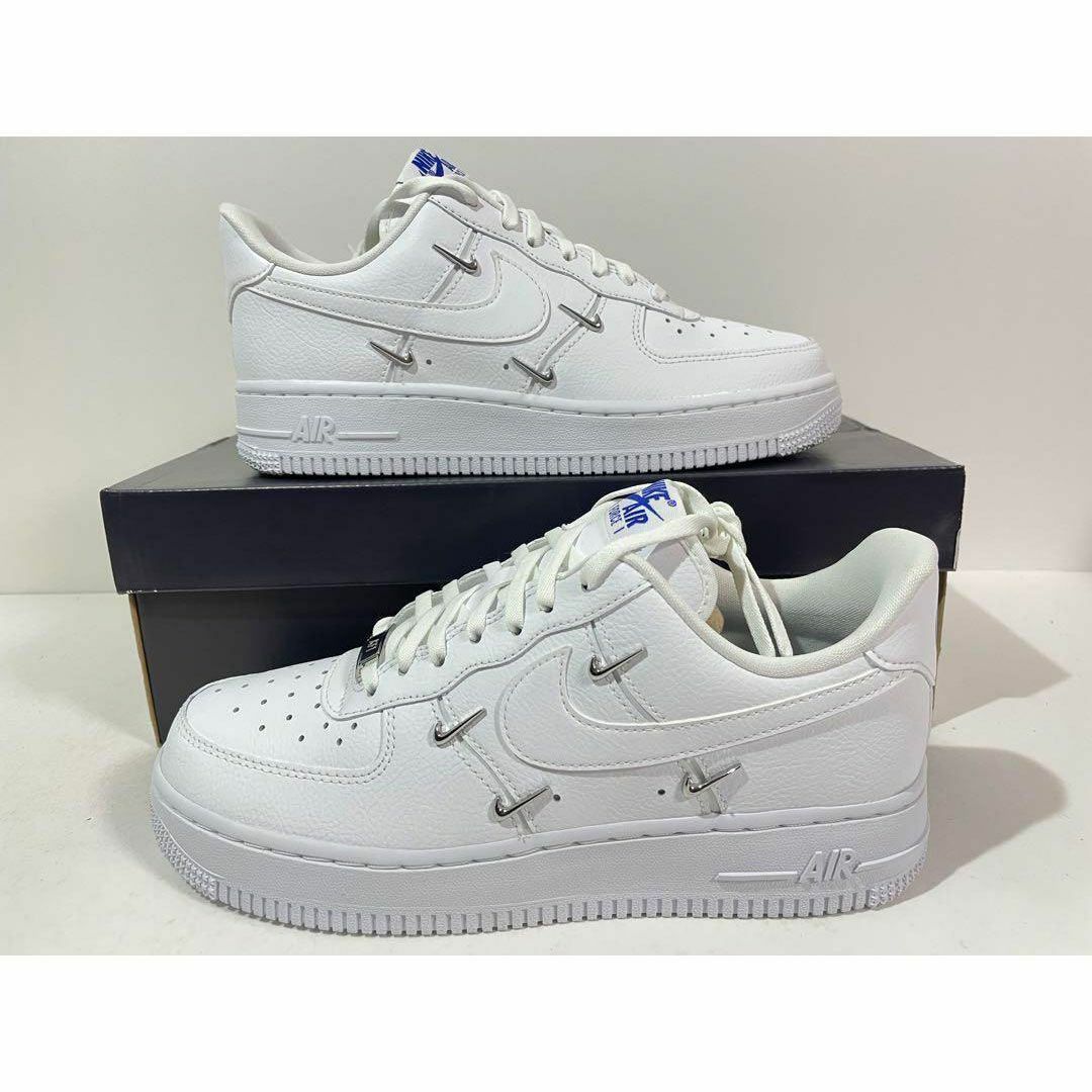 NIKE - 【新品】24㎝ NIKE WMNS エアフォース1 '07 LX ホワイトの通販