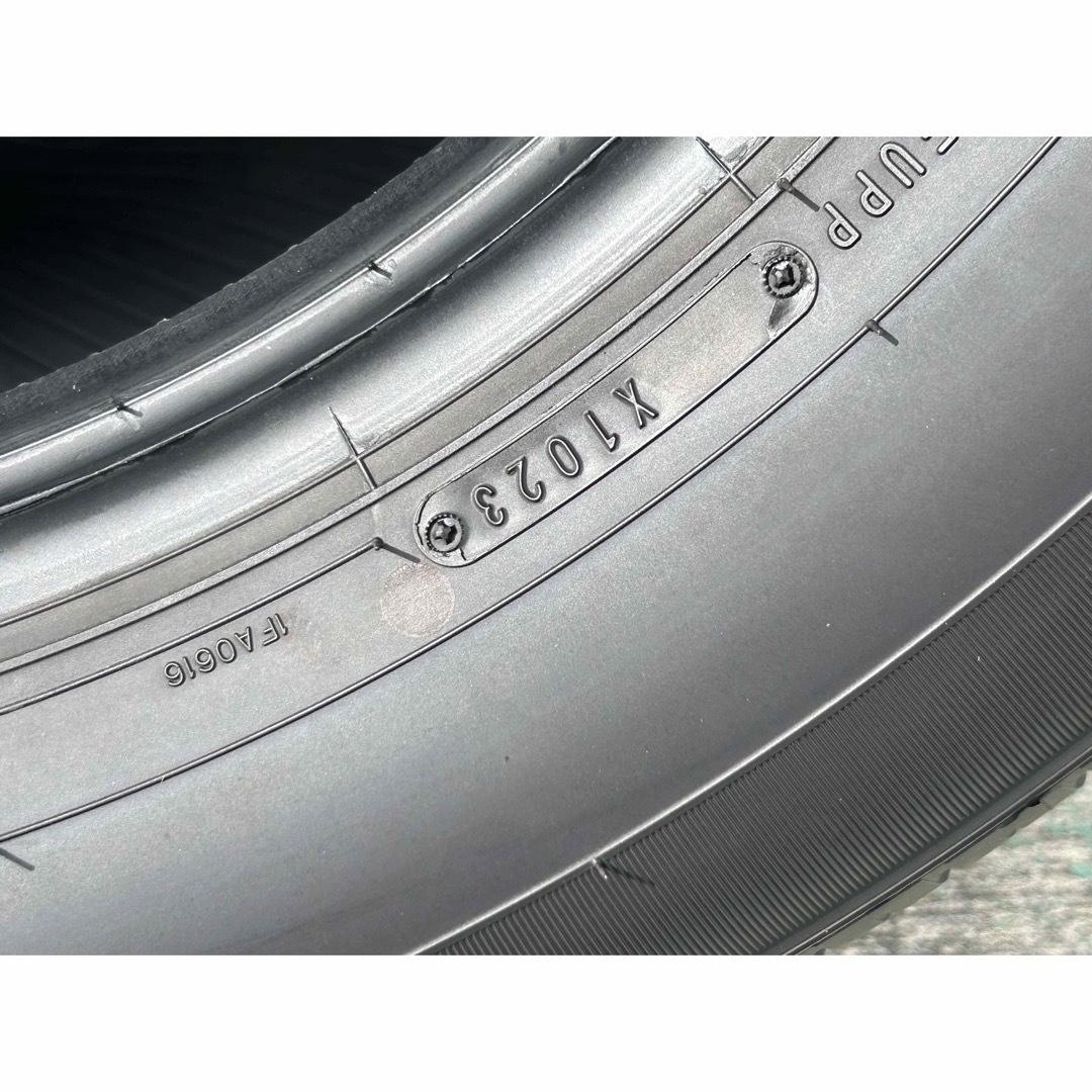 DUNLOP(ダンロップ)の引取歓迎 265/65R18 4本ダンロップ グランドレック1000km使用良品 自動車/バイクの自動車(タイヤ)の商品写真