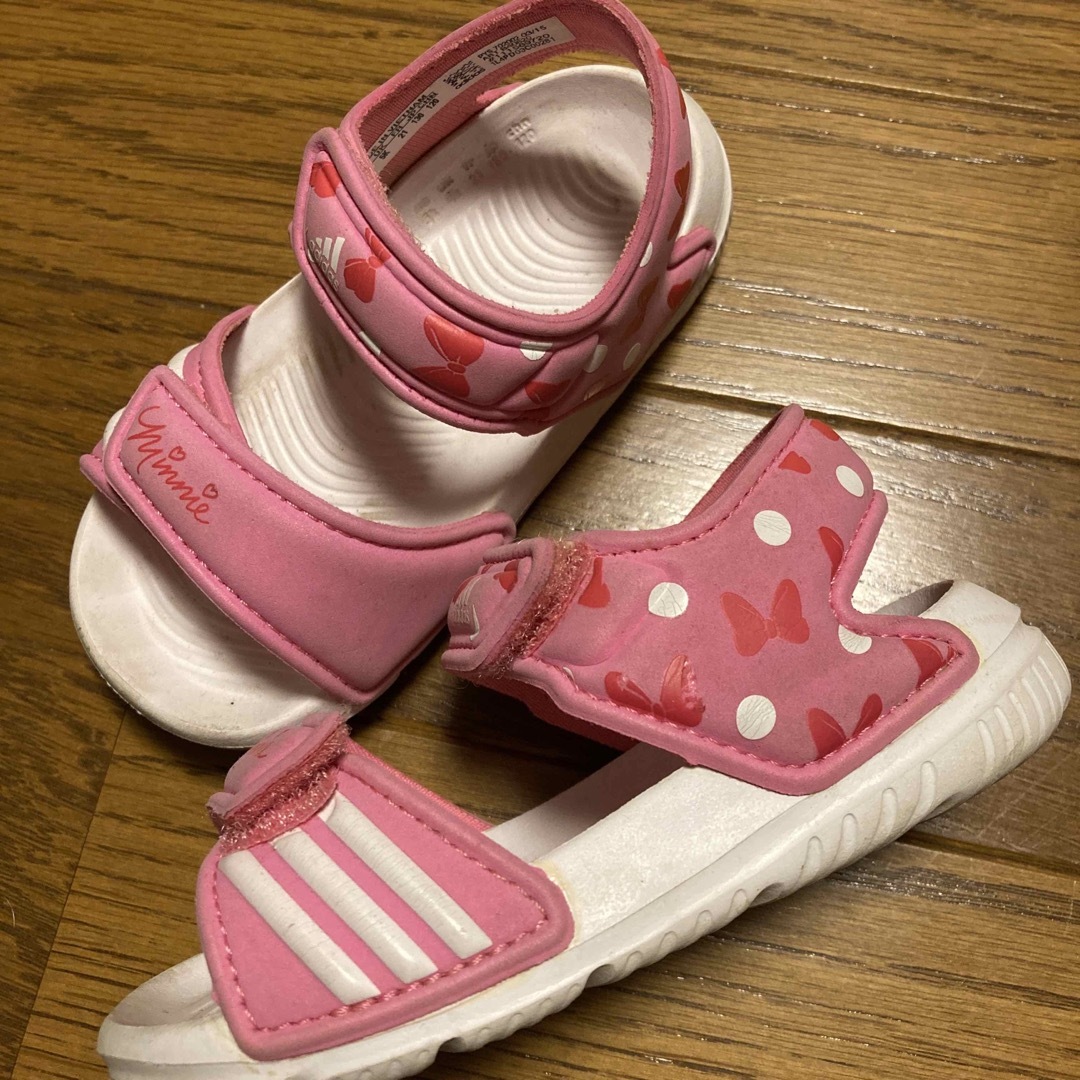 adidas(アディダス)のadidas Disney コラボ サンダル 13.0 中古 ベビー 幼児 キッズ/ベビー/マタニティのベビー靴/シューズ(~14cm)(サンダル)の商品写真