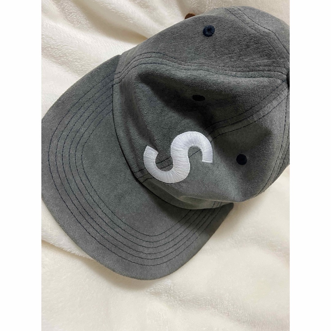 Supreme(シュプリーム)のSupreme  エスロゴキャップ　 メンズの帽子(キャップ)の商品写真