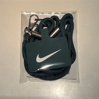 NIKE - グリーン　緑　NIKE オリジナル　スマホストラップ