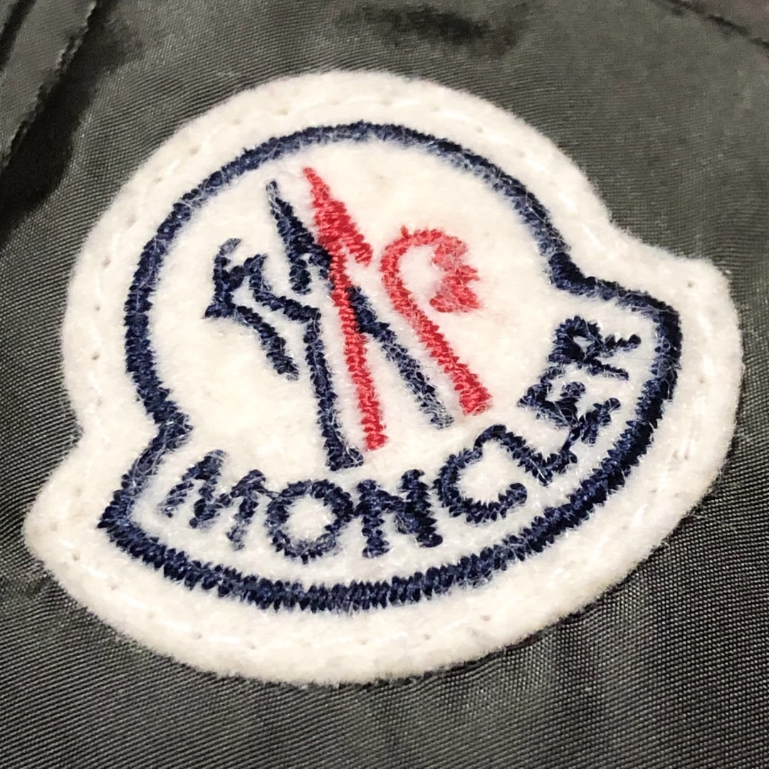 MONCLER モンクレール ダウンジャケット 刺繍ロゴ入り