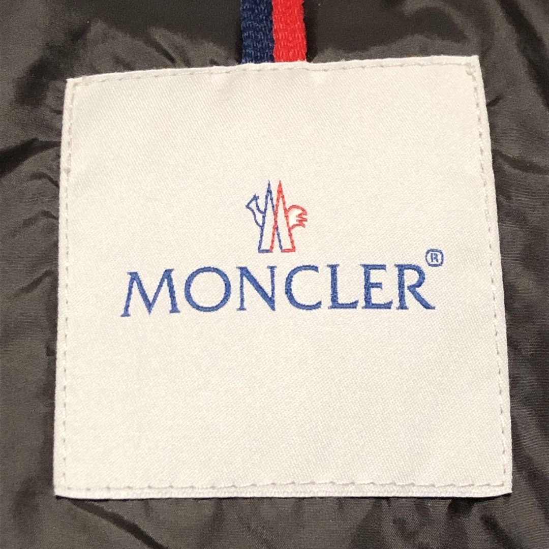 MONCLER - MONCLER モンクレール ダウンジャケット 刺繍ロゴ入りの通販 ...