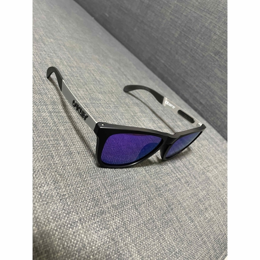 OAKLEY frogskins サングラス メンズのファッション小物(サングラス/メガネ)の商品写真