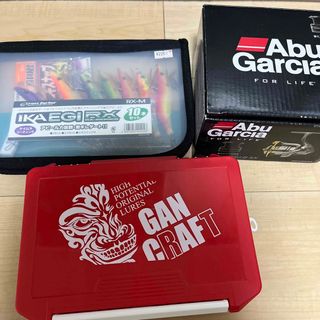 アブガルシア(AbuGarcia)の釣り道具3点セット　釣り餌　リール　美品(ルアー用品)