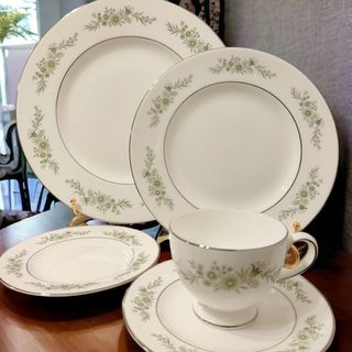 ウェッジウッド(WEDGWOOD)の★美品★ウェッジウッド ウェストベリー カップ＆ソーサー 廃盤 希少品 北欧食器(食器)