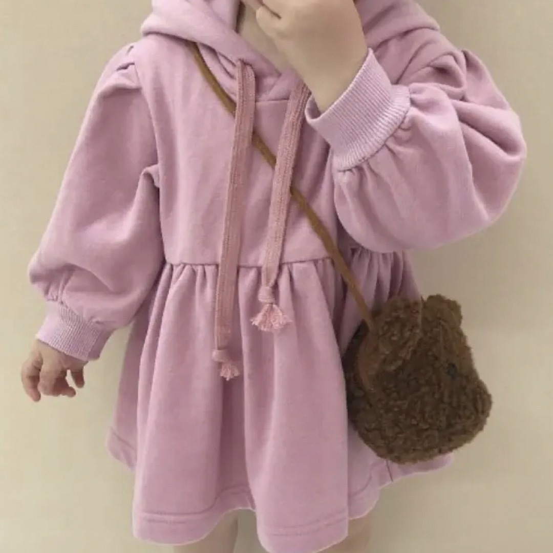 【即納】フード付きスウェットワンピース キッズ/ベビー/マタニティのベビー服(~85cm)(ワンピース)の商品写真