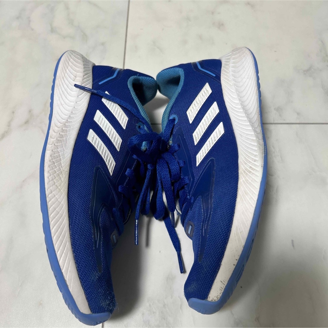 adidas(アディダス)のadidasアディダスキッズスニーカー22センチ キッズ/ベビー/マタニティのキッズ靴/シューズ(15cm~)(スニーカー)の商品写真