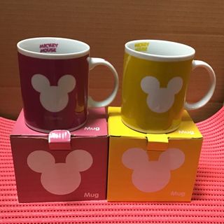 ディズニー《マグカップ  ２個セット ピンク&イエロー》(その他)