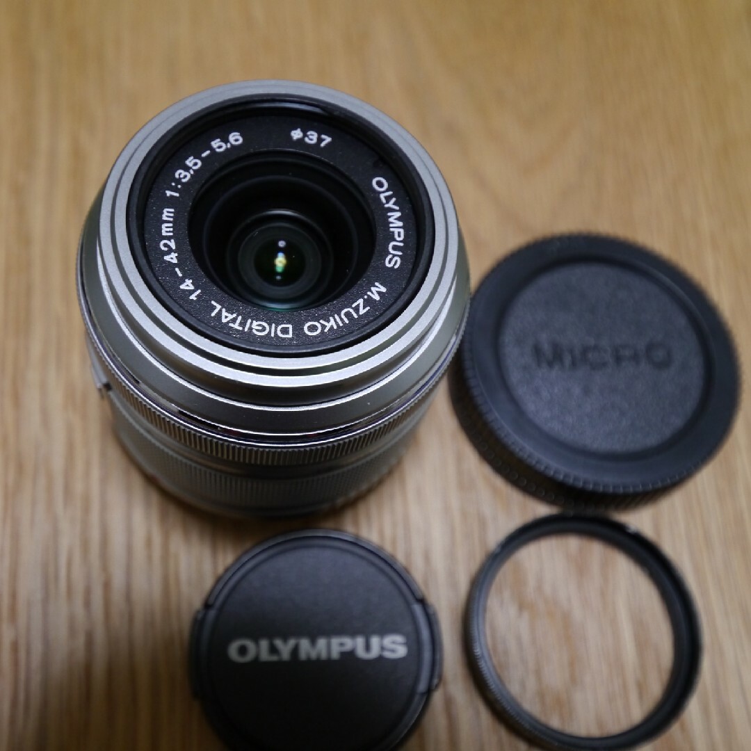 OLYMPUS(オリンパス)の【美品フィルター付】OLYMPUS 14-42mm　F3.5-5.6 2 ZUI スマホ/家電/カメラのカメラ(レンズ(ズーム))の商品写真