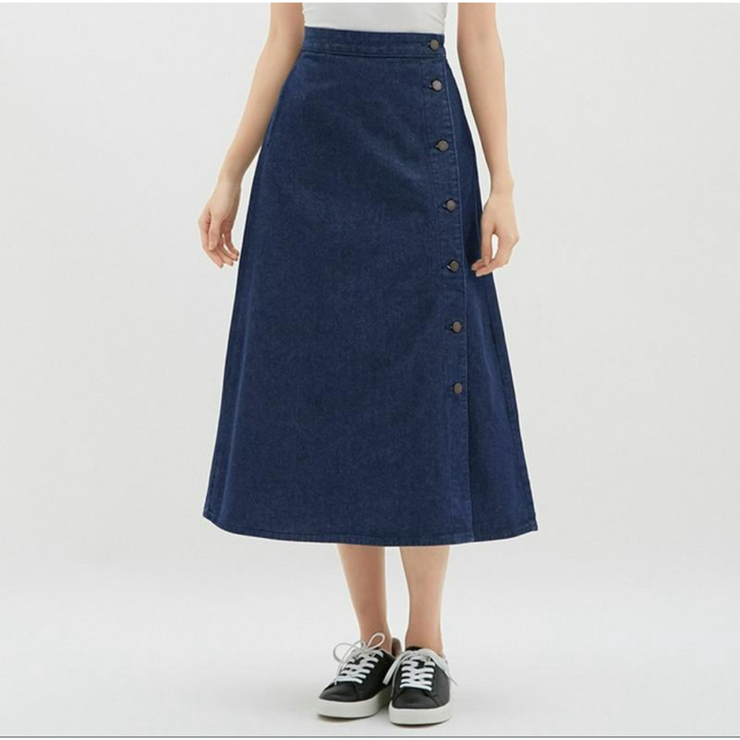 GU(ジーユー)のGU デニムサイドボタンロングスカート レディースのスカート(ロングスカート)の商品写真