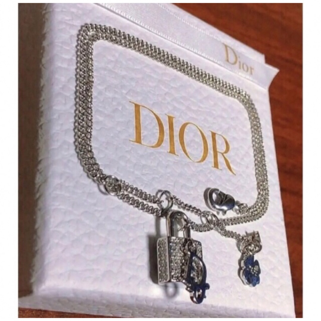 Dior ネックレス ストーン ロゴ Silver 南京錠 キラキラ 可愛い
