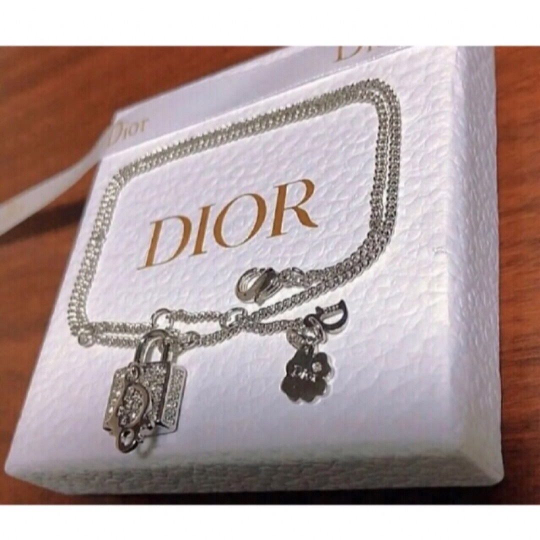 Dior ネックレス ストーン ロゴ Silver 南京錠 キラキラ 可愛い