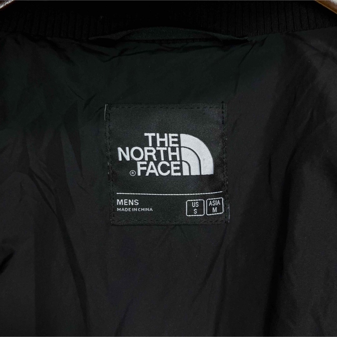 THE NORTH FACE(ザノースフェイス)の美品人気 ノースフェイス ダウンジャケット US限定 メンズM相当 ダークグレー メンズのジャケット/アウター(ダウンジャケット)の商品写真