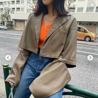 レディース最終値下げROUND SHORT FAKE LEATHER JACKET