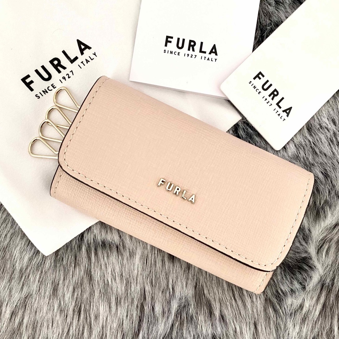 新品☆ FURLA ライトベージュ レザー キーケース | フリマアプリ ラクマ