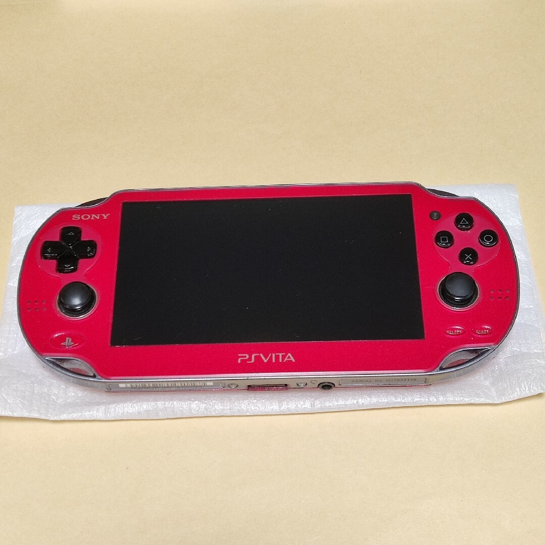 PlayStation®Vita Wi-Fiモデル コズミックレッド