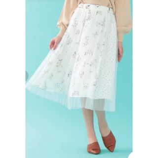 ジルバイジルスチュアート(JILL by JILLSTUART)の明日まで　完売　ジルバイジルスチュアート　ブロッキングプリントチュールスカート(ひざ丈スカート)