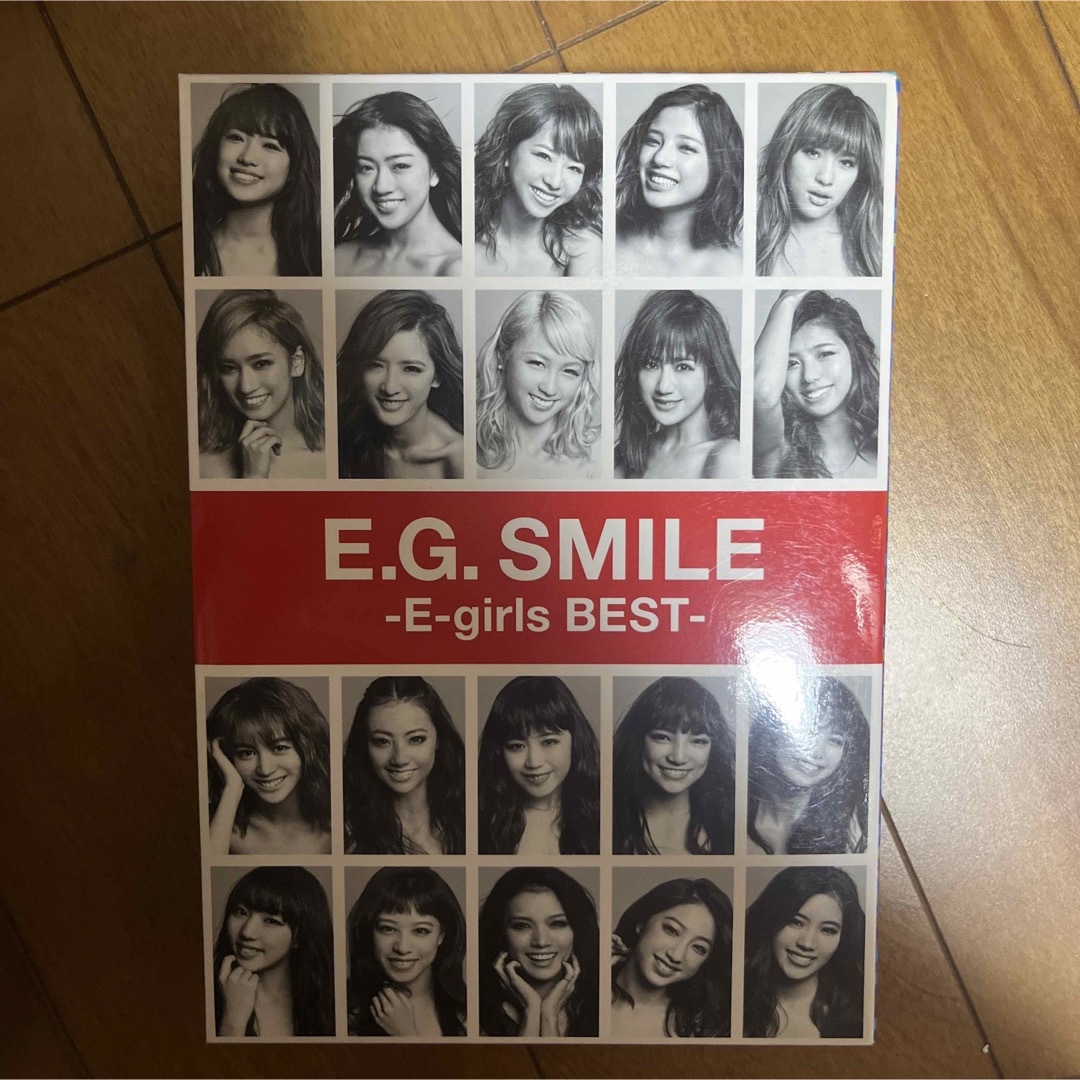 E-girls(イーガールズ)のE.G. SMILE -E-girls BEST- Blu-ray エンタメ/ホビーのDVD/ブルーレイ(ミュージック)の商品写真