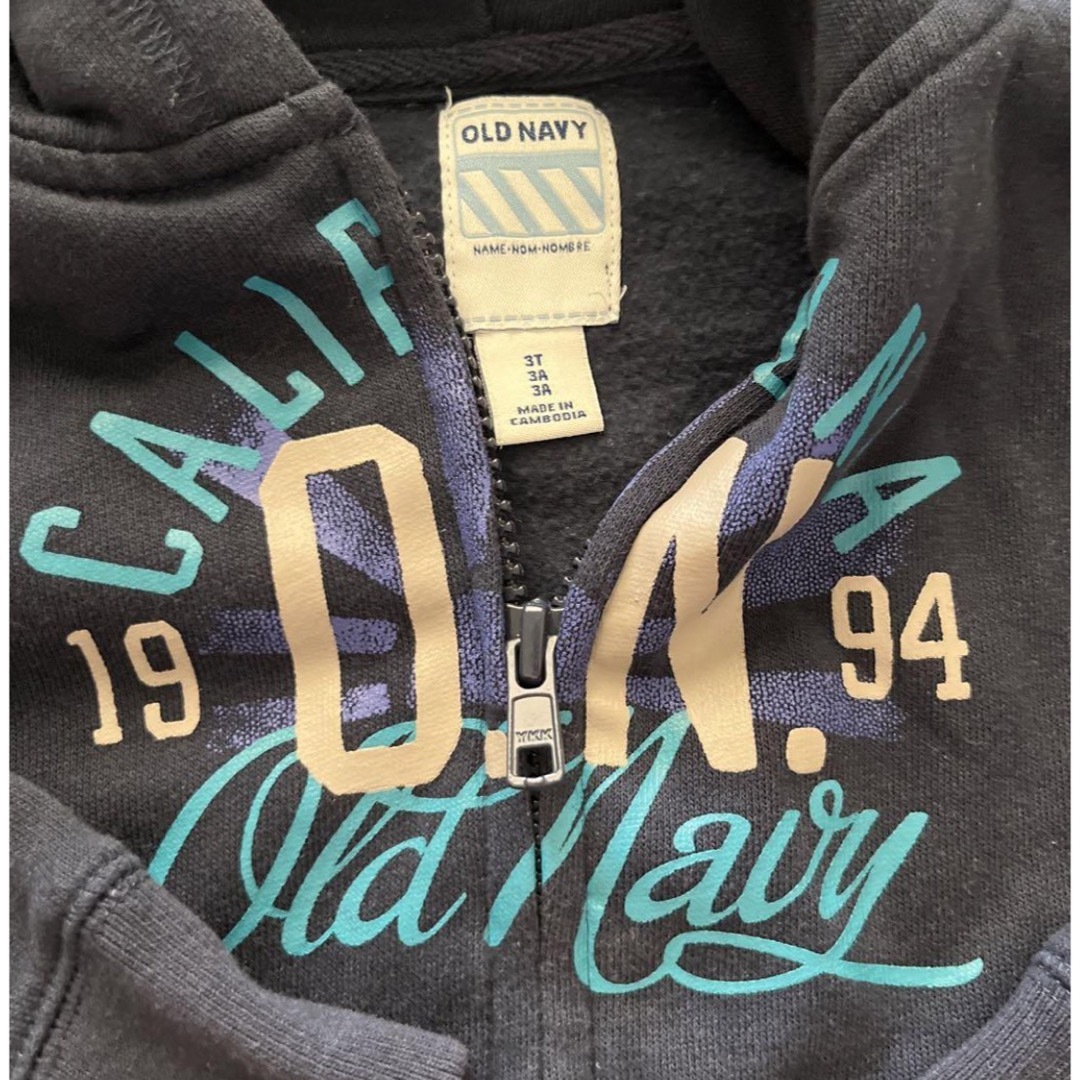 Old Navy(オールドネイビー)の【美品】オールドネイビー OLD NAVY パーカー　フード付　ジップ ネイビー キッズ/ベビー/マタニティのキッズ服男の子用(90cm~)(ジャケット/上着)の商品写真