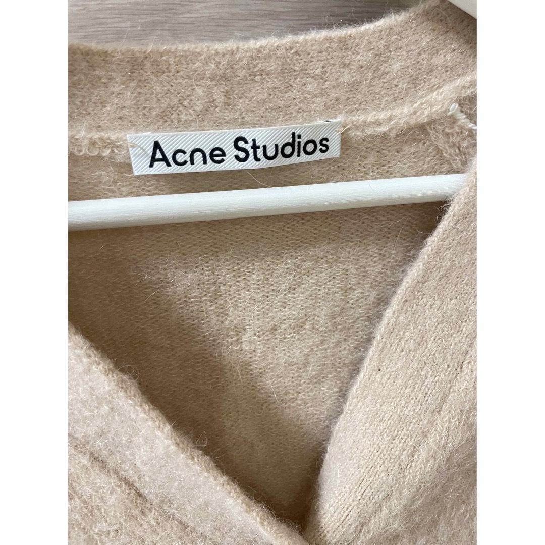 Acne Studios(アクネストゥディオズ)のアクネストゥディオズ　カーディガン　S レディースのトップス(カーディガン)の商品写真