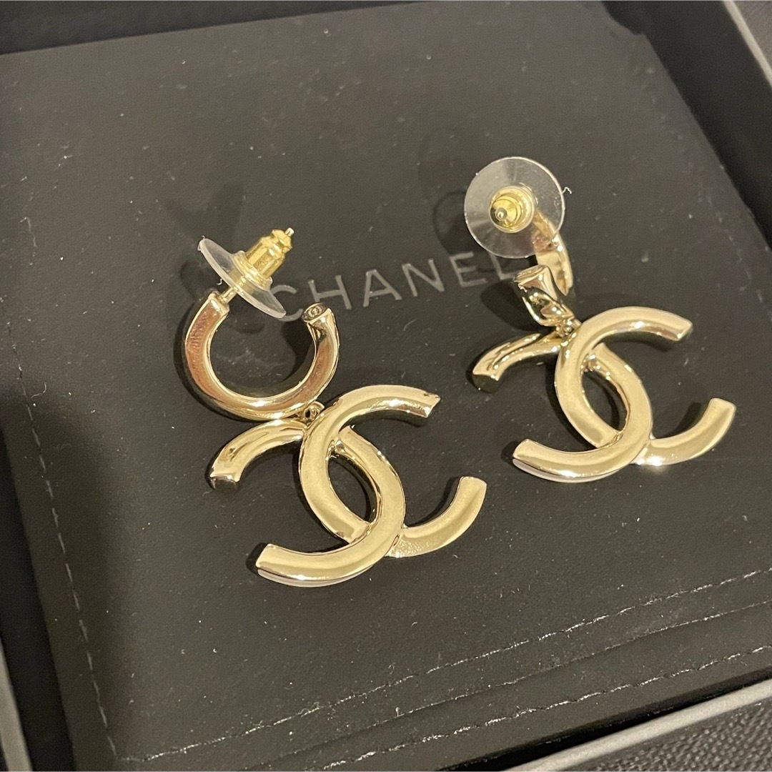 CHANEL(シャネル)のCHANEL ピアス　フープ　2023ss レディースのアクセサリー(ピアス)の商品写真