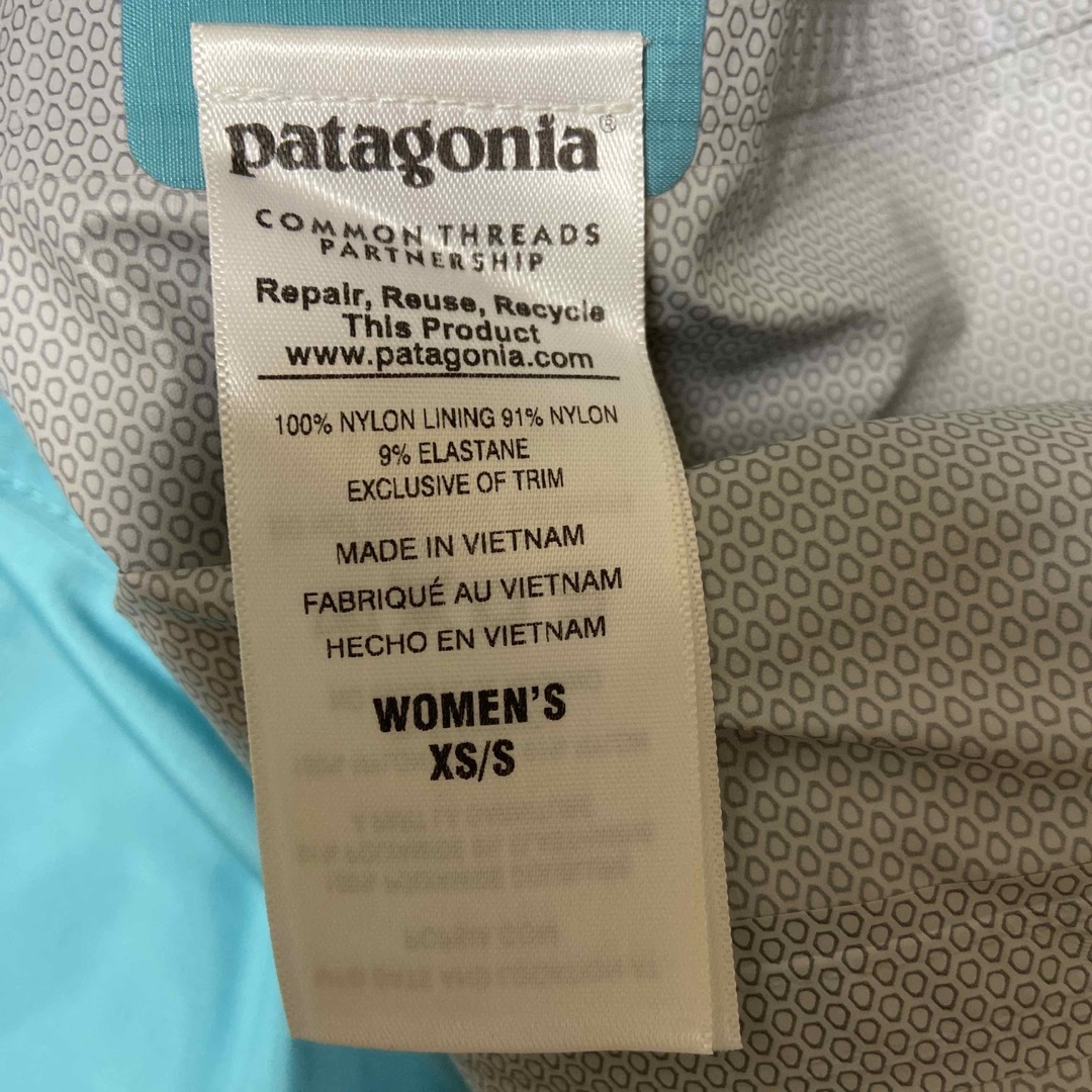 patagonia(パタゴニア)の【パタゴニア】　レインコート　ポンチョ　レディースXS/S レディースのファッション小物(レインコート)の商品写真