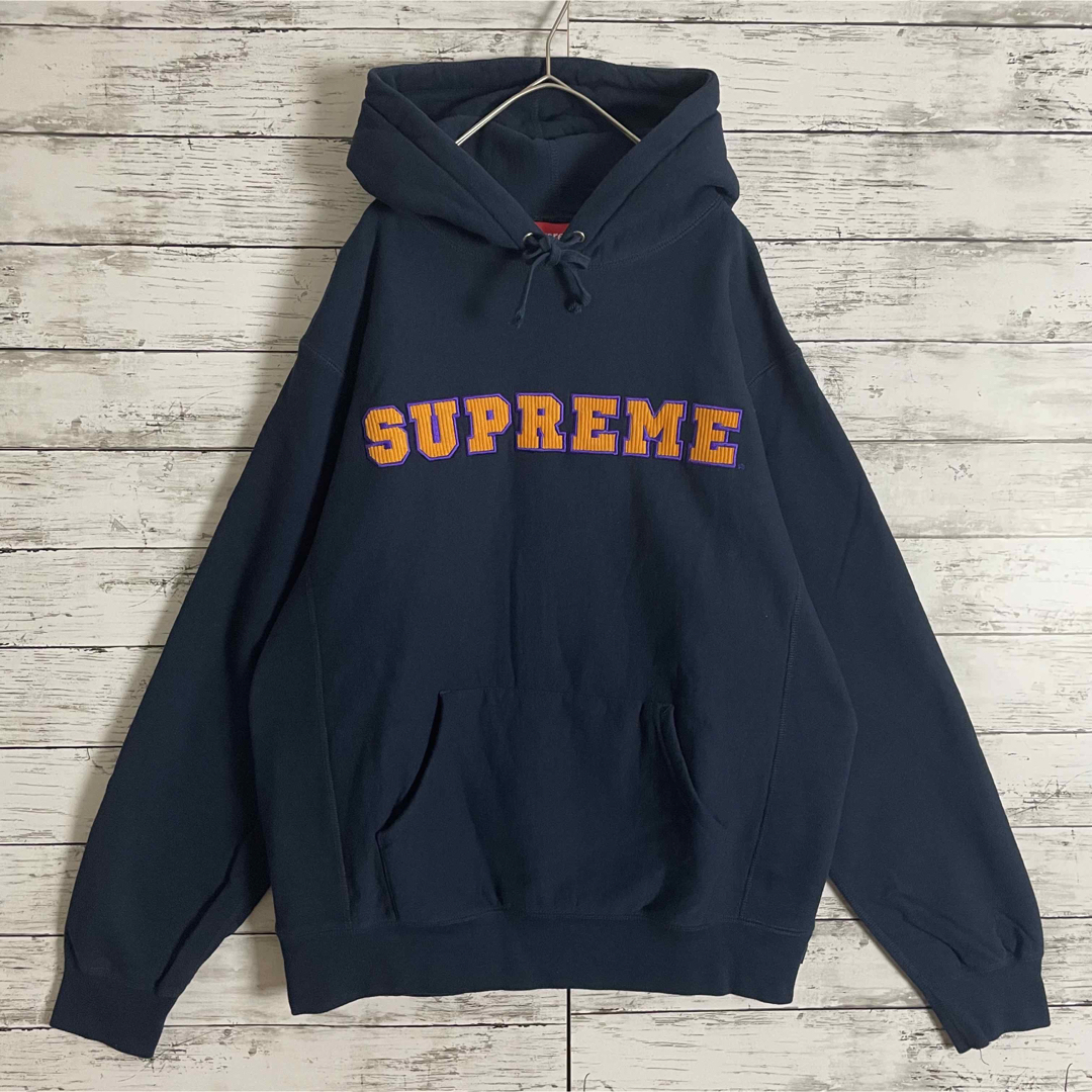 【超希少カラー】 Supreme センター刺繍ロゴ 即完売 入手困難 パーカー