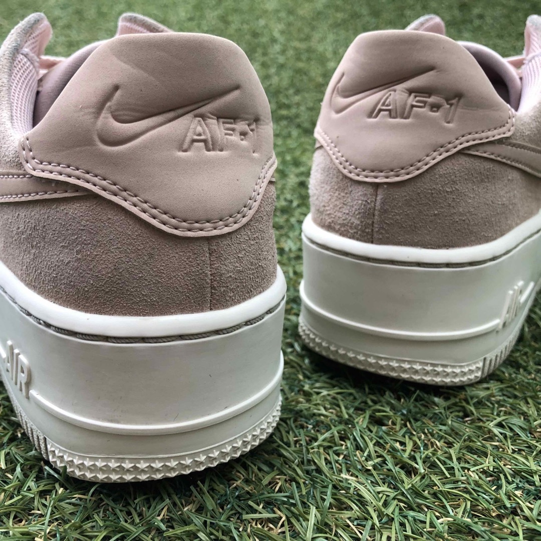 NIKE(ナイキ)の美品24.5NIKE AF-1 SAGE ナイキ エアフォースワンHW430 レディースの靴/シューズ(スニーカー)の商品写真