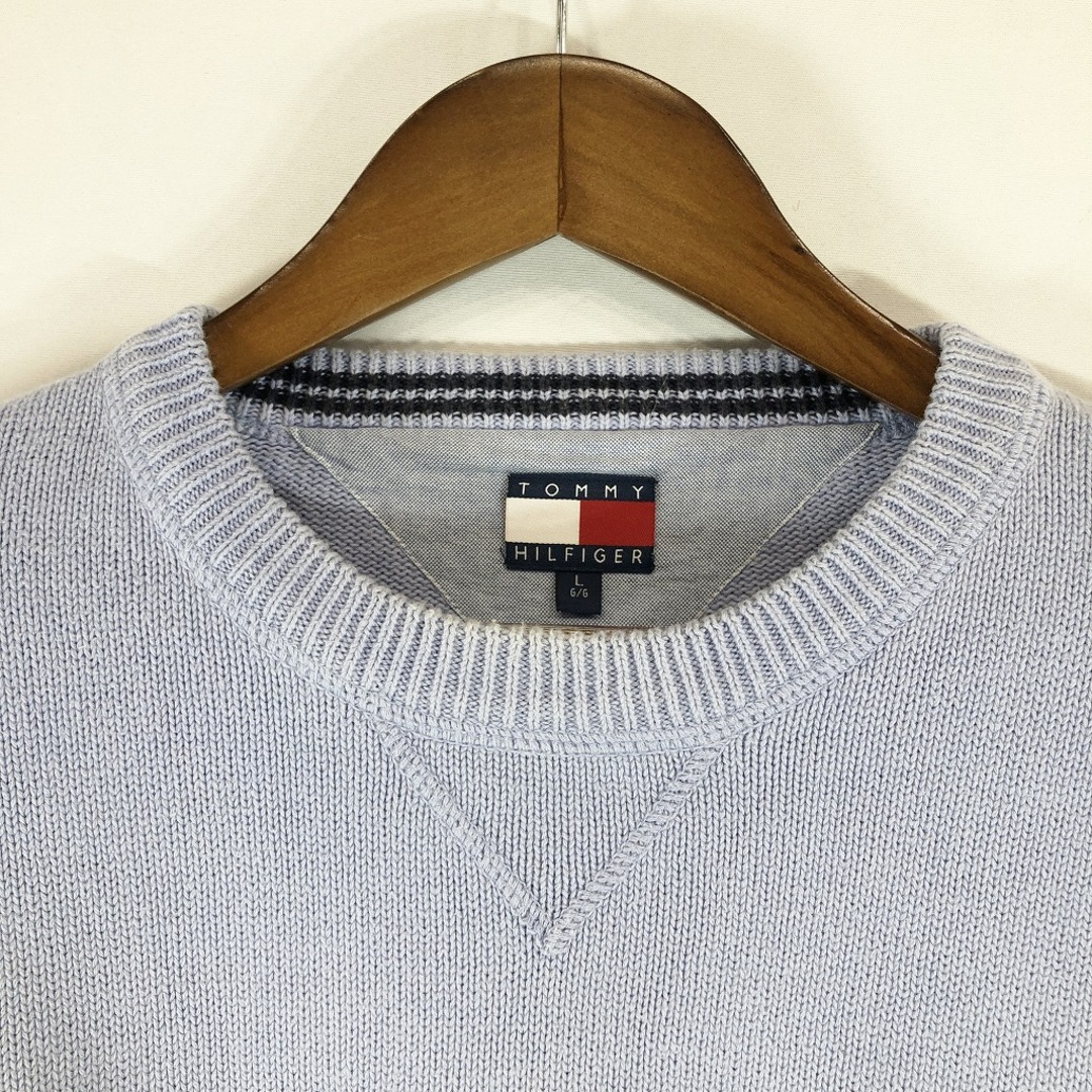 TOMMY HILFIGER(トミーヒルフィガー)のTOMMY HILFIGER トミーヒルフィガー クルーネックセーター 防寒  アメカジ ライトブルー (メンズ L) 中古 古着 P0303 メンズのトップス(ニット/セーター)の商品写真