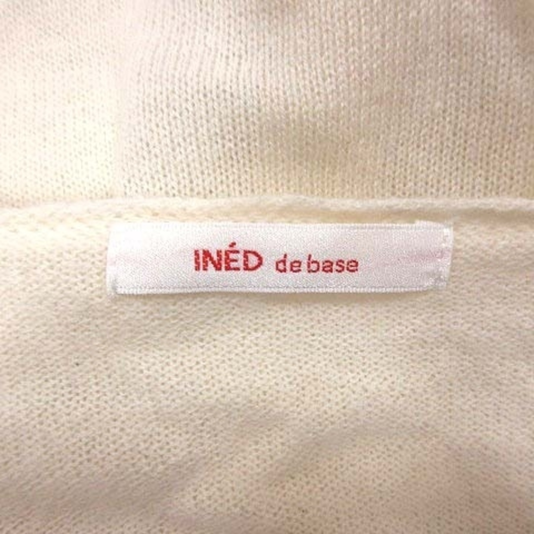 INED(イネド)のINED de base ニット カットソー Vネック 長袖 ウール 9 白 レディースのトップス(ニット/セーター)の商品写真