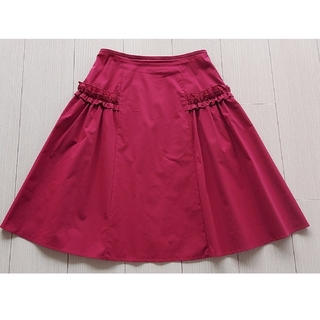 エムズグレイシー(M'S GRACY)のフリル💖赤スカート(ひざ丈スカート)
