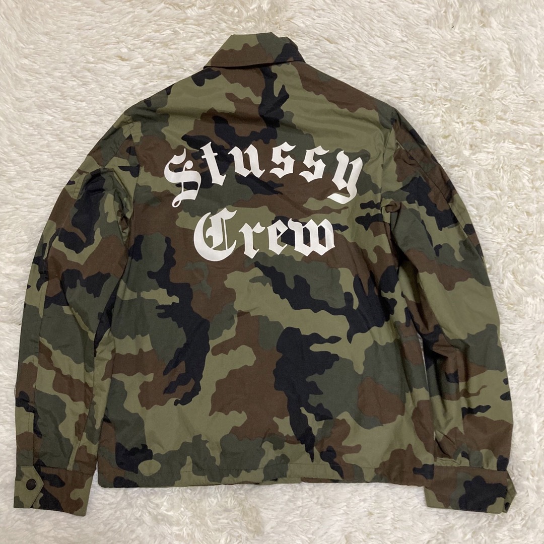 STUSSY(ステューシー)のステューシー　コーチジャケット　ワッペン　プリント　カモフラ　希少 レディースのジャケット/アウター(ナイロンジャケット)の商品写真