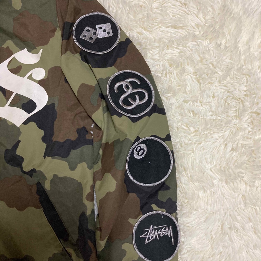 STUSSY(ステューシー)のステューシー　コーチジャケット　ワッペン　プリント　カモフラ　希少 レディースのジャケット/アウター(ナイロンジャケット)の商品写真