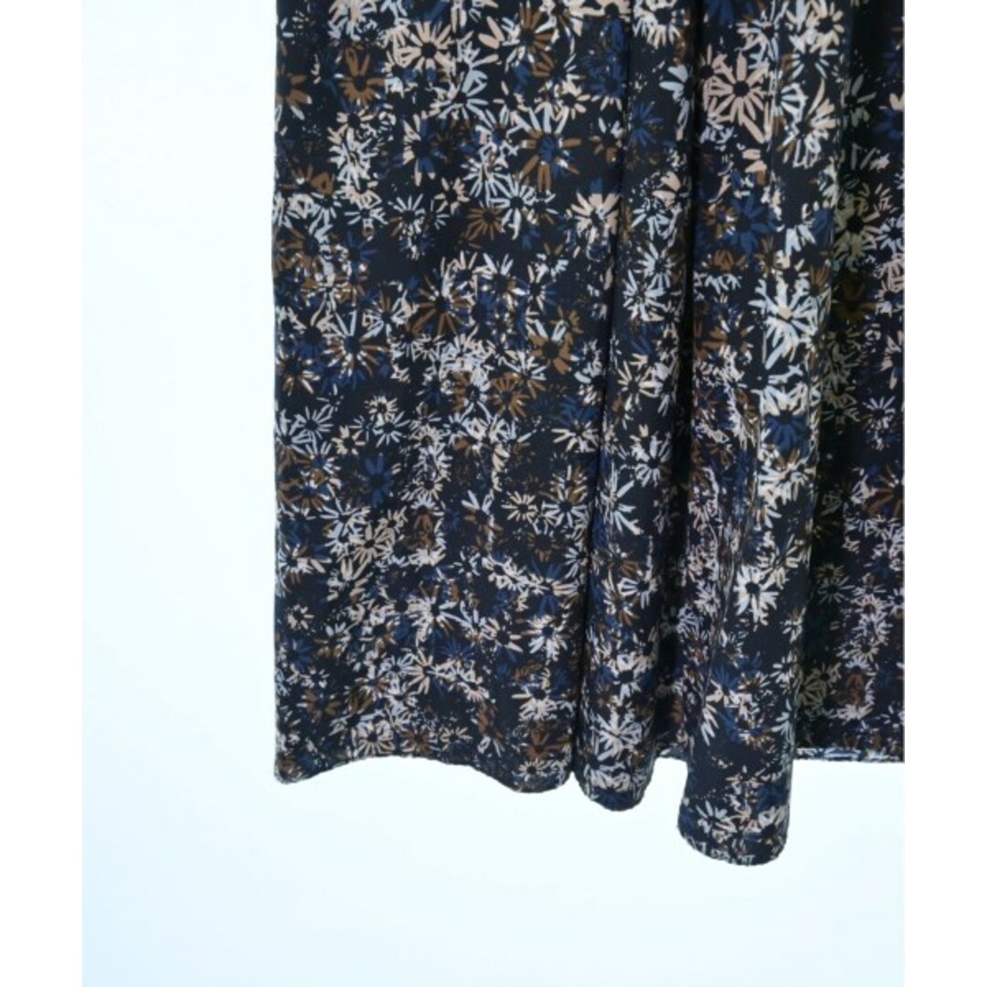 UNTITLED(アンタイトル)のUNTITLED ロング・マキシ丈スカート 2(M位) 【古着】【中古】 レディースのスカート(ロングスカート)の商品写真