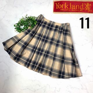 ヨークランド(Yorkland)のYorklandヨークランド（11AR）正統派チェックのスカート (ひざ丈スカート)