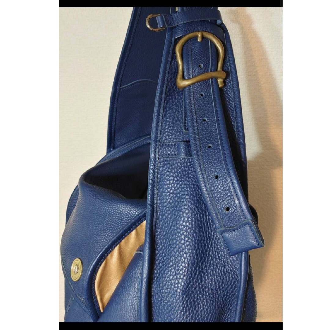 Magnu(マヌー)のMAGNU CALM ペリンガー シュランケンカーフ メッセンジャーバッグ メンズのバッグ(メッセンジャーバッグ)の商品写真