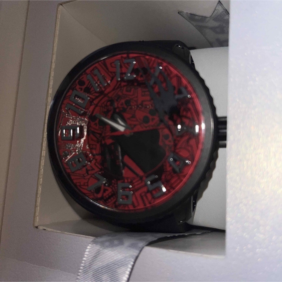 Tendence(テンデンス)のTendence  テンデンス×ワンピース  コラボ 腕時計  シャンクス 限定 メンズの時計(腕時計(アナログ))の商品写真
