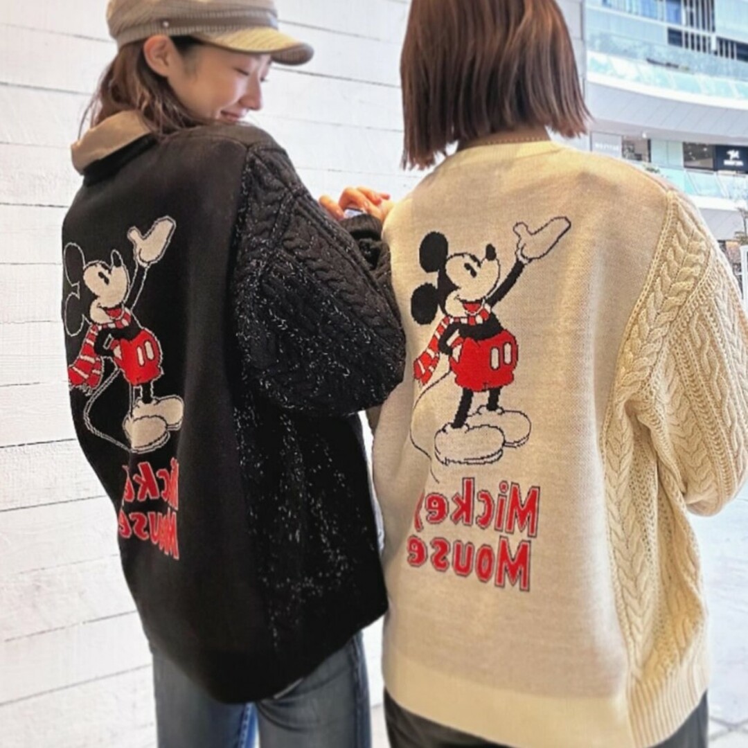 RODEO CROWNS WIDE BOWL(ロデオクラウンズワイドボウル)のRodeo CROWNS x Disneyコラボラメニット レディースのトップス(ニット/セーター)の商品写真