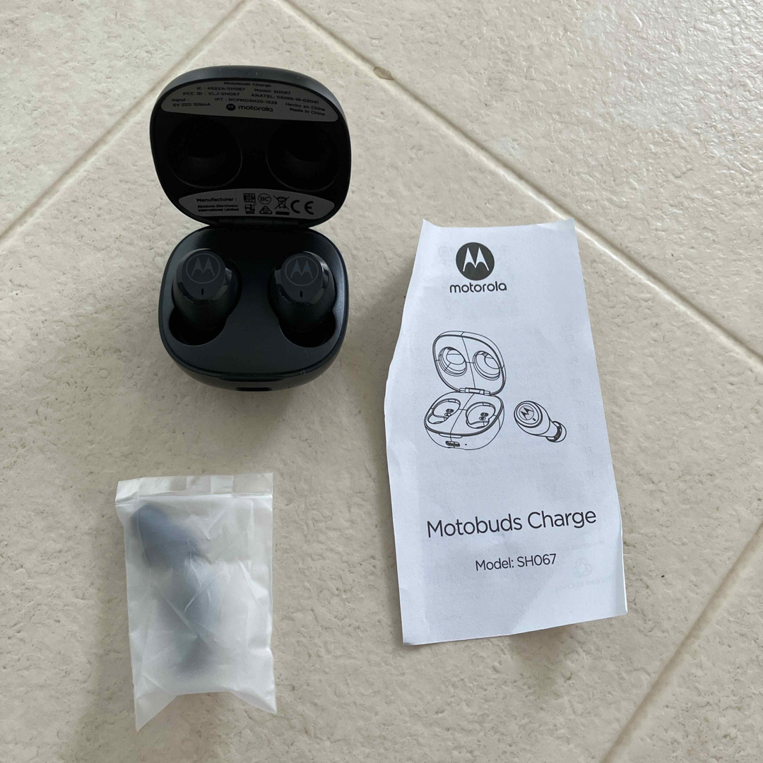 Motorola(モトローラ)のmotobuds charge スマホ/家電/カメラのスマートフォン/携帯電話(その他)の商品写真